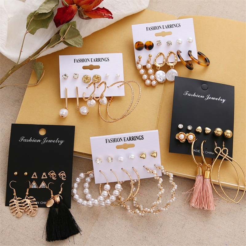 Women's Stylish Earrings Set