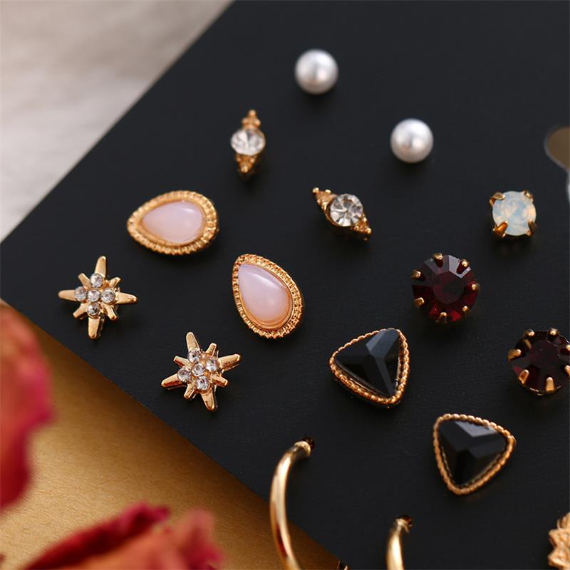 Women's Stylish Earrings Set